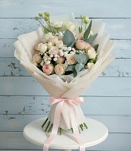Букет цветов из:  Розы и Лизиантусы #REPLACE_PRED# Приазовской
