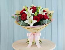 Букет цветов из:  Лилии и Розы в Приазовской