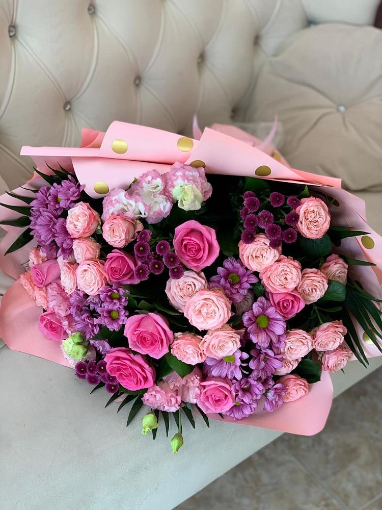 Букет цветов из: Хризантемы, Розы и Лизиантусы в Приазовской