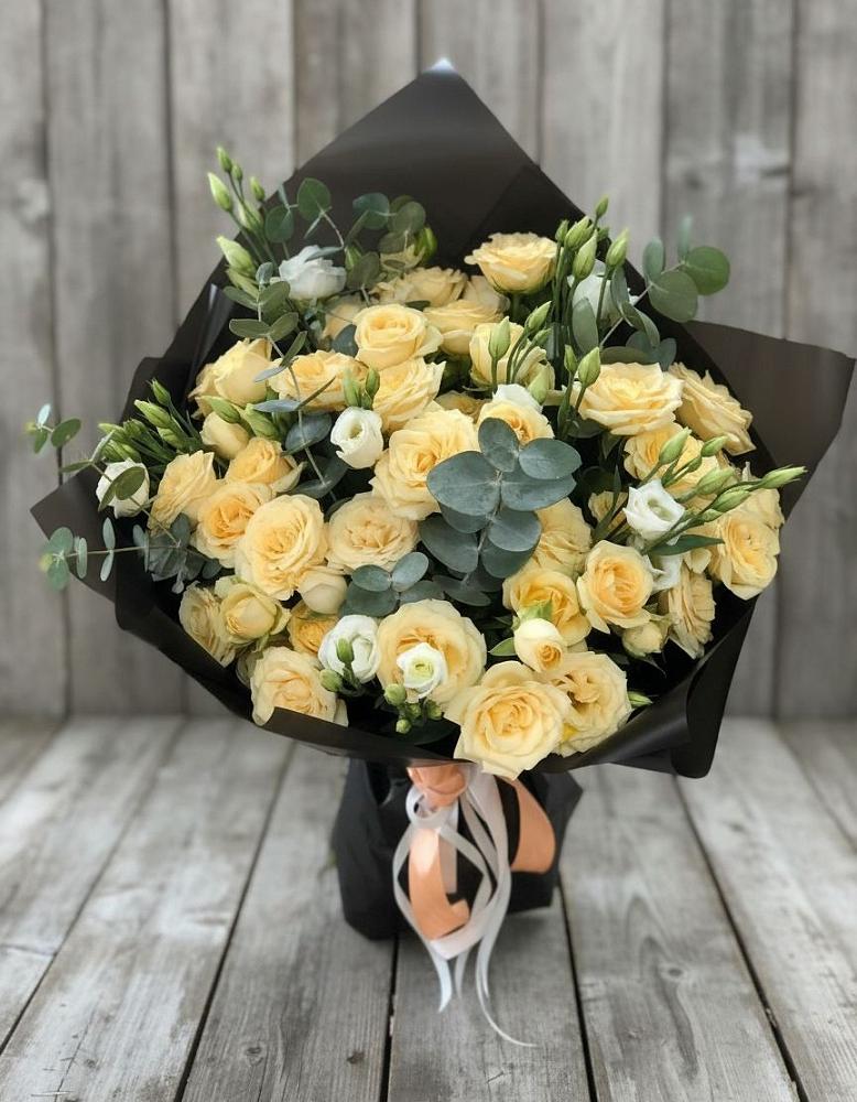 Букет цветов из: Розы и Лизиантусы в Приазовской