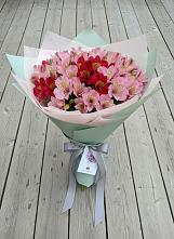 Букет цветов из:  Альстромерии #REPLACE_PRED# Приазовской