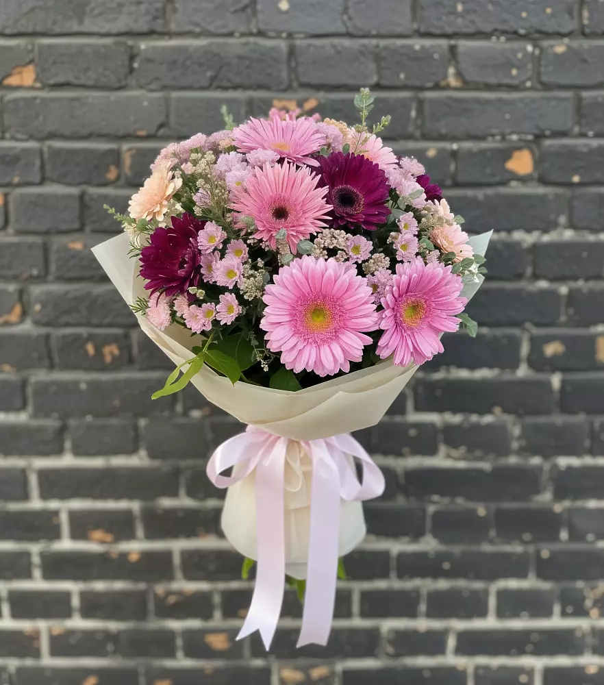 Букет цветов из: Герберы и Хризантемы в Приазовской