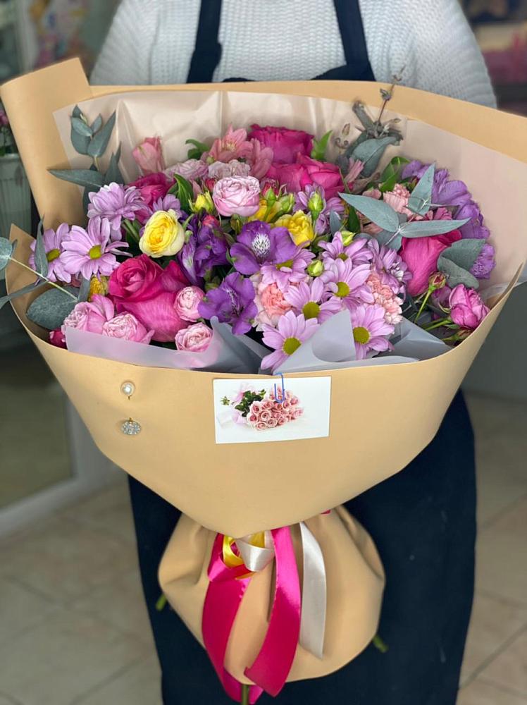 Букет цветов из: Хризантемы, Гвоздики и Альстромерии в Приазовской