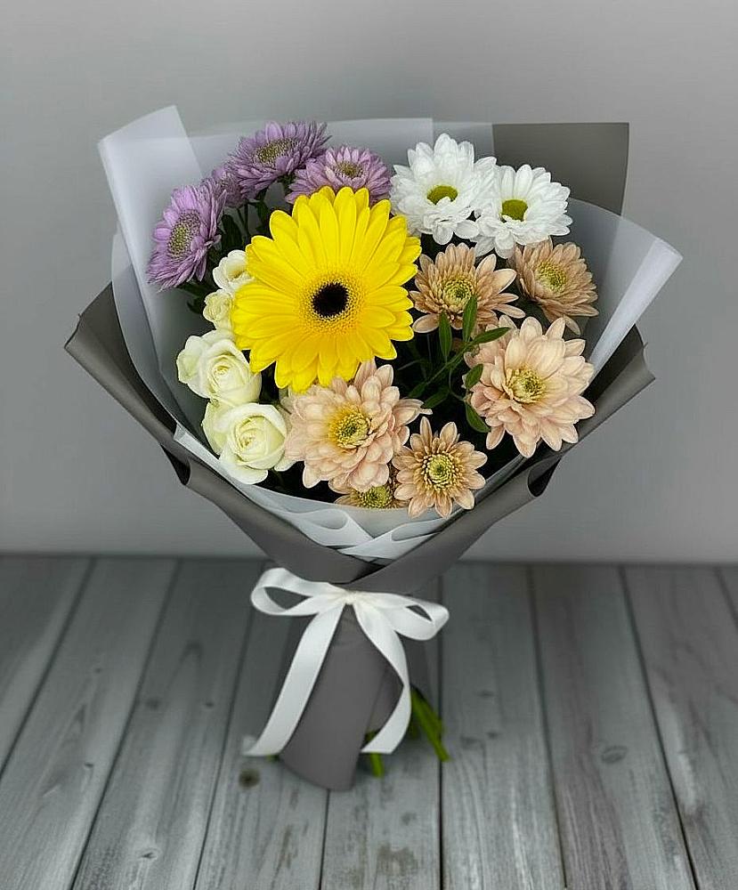 Букет цветов из: Розы, Герберы и Хризантемы в Приазовской