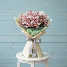 Букет цветов из:  Орхидеи и Розы в Приазовской