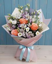 Букет цветов из:  Лизиантусы, Розы, Альстромерии и Гипсофила в Приазовской