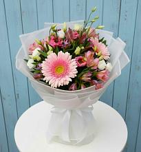 Букет цветов из:  Герберы, Альстромерии и Лизиантусы в Приазовской