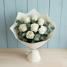 Букет Белые розы в Эвкалипте в Приазовской