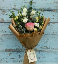 Букет цветов из:  Розы и Лизиантусы в Приазовской