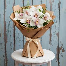 Букет цветов из:  Орхидеи и Розы в Приазовской