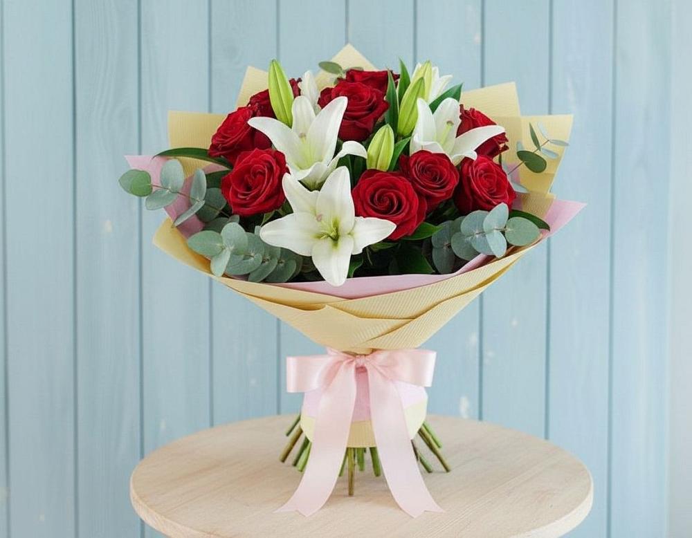 Букет цветов из: Лилии и Розы в Приазовской